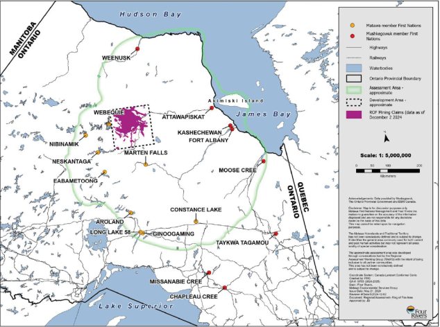 Carte régionale du nord-ouest de l'Ontario montrant la zone d'évaluation régionale du Cercle de feu et la zone d'aménagement proposée près de Webequie et de Marten Falls, les communautés des Premières Nations avoisinantes, les principales voies de transport et la proximité des baies James et Hudson.